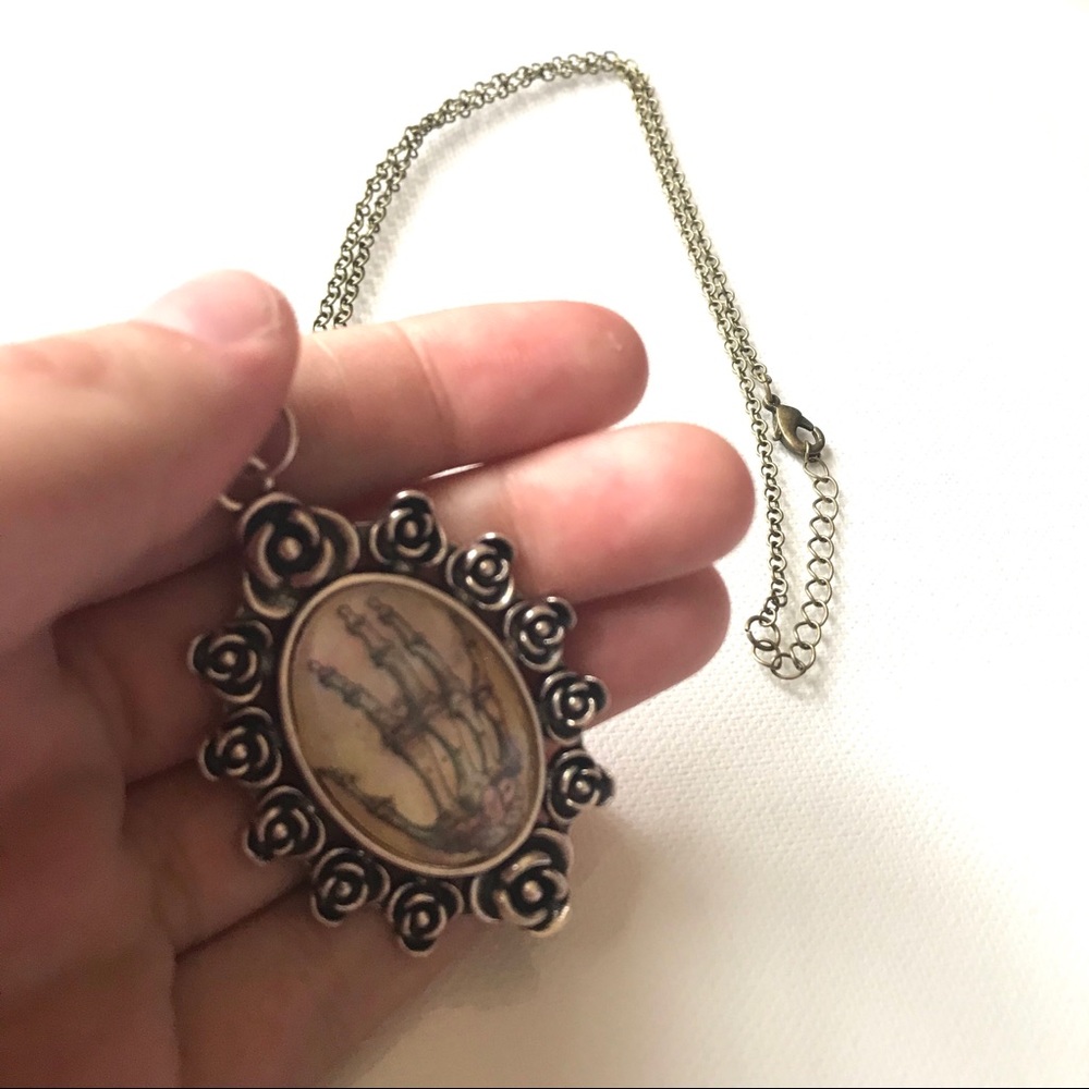 Skeleton Hand Necklace - Picture 2 of 4